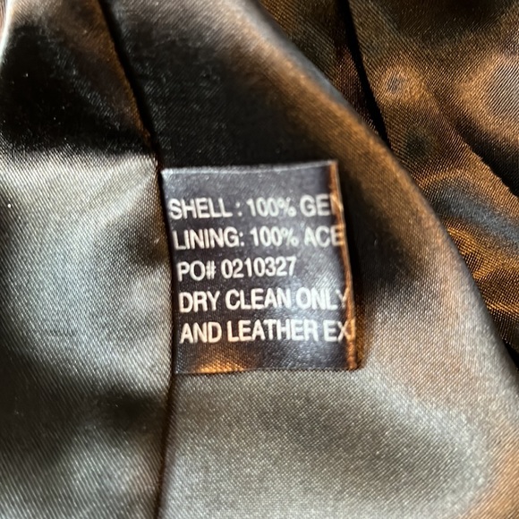 Women’s Michael Hoban Leather Jacket. Size 8 Classic Black. 5 Button down. - Picture 6 of 9